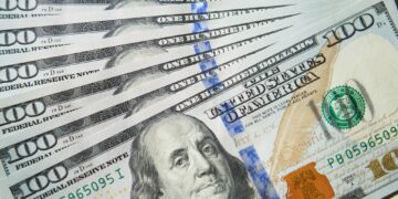 Economía: el Gobierno levanta el cepo y el dólar oficial flotará entre $ 1.000 y $ 1.400