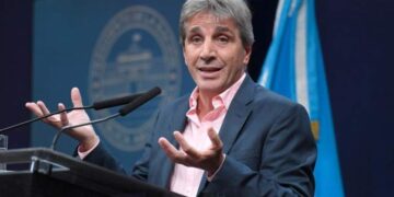 El Gobierno anunció que Argentina registró superávit fiscal en abril