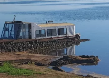 Cierran paso fronterizo correntino por la crecida del río Uruguay