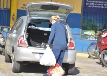 ¿Qué pasa con el consumo en los supermercados y mayoristas?