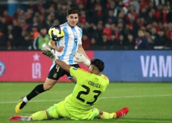 Con Álvarez como figura, la Selección argentina venció a Chile