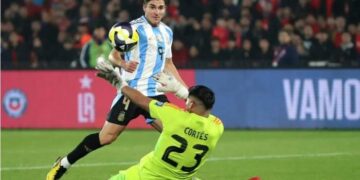 Con Álvarez como figura, la Selección argentina venció a Chile
