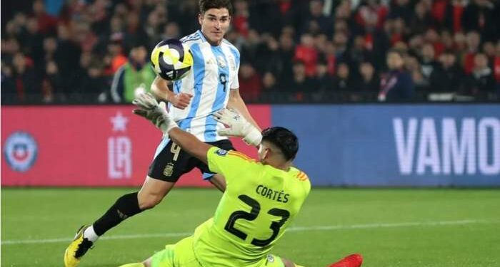 Con Álvarez como figura, la Selección argentina venció a Chile