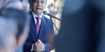 Valdés confirmó que firmará el convenio por los dólares en el colchón