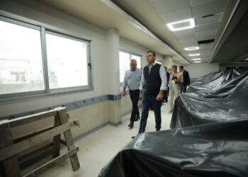 Valdés recorrió las instalaciones del futuro Instituto de Oncología