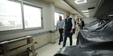 Valdés recorrió las instalaciones del futuro Instituto de Oncología