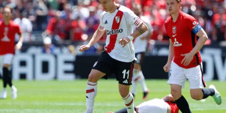 El capitán de Urawa Red Diamonds no saludó a los jugadores de River antes del inicio del partido