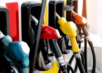 Postergaron parte del aumento de combustibles para septiembre