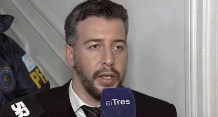 Condenaron a un ex fiscal por intervenirle el teléfono a su novia para espiarla