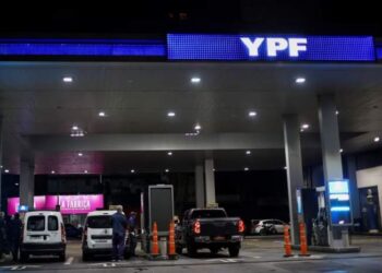 YPF: la venta de combustibles por la madrugada creció un 25% a nivel nacional
