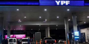 YPF: la venta de combustibles por la madrugada creció un 25% a nivel nacional
