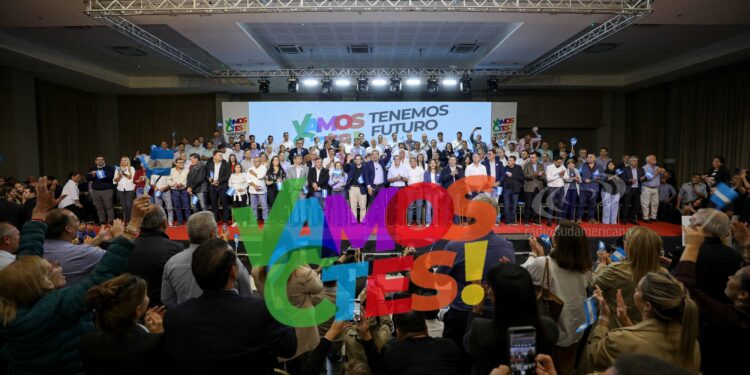 “Vamos Corrientes” presentó un frente electoral con 33 partidos