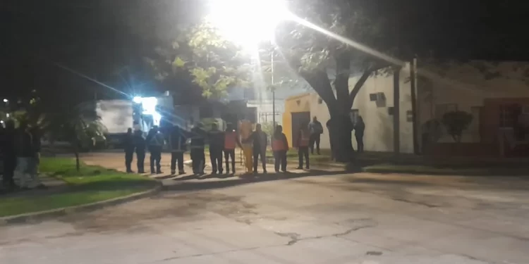 Accidente fatal en Esquina: un joven motociclista murió tras ser embestido por un camión