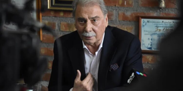 Se prendió fuego la casa de Jorge Sobisch, el exgobernador de Neuquén