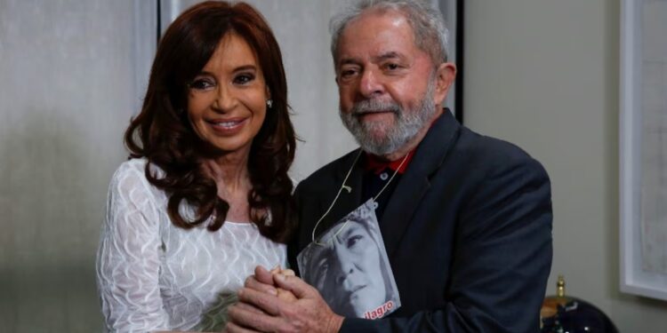 Cristina Kirchner le pidió a la Justicia que Lula da Silva pueda visitarla en su prisión domiciliaria