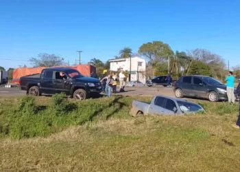 Una menor herida tras choque entre camionetas en el interior correntino