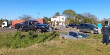 Una menor herida tras choque entre camionetas en el interior correntino
