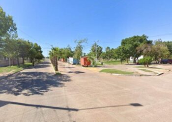 Manejaba su camioneta, sufrió un paro y murió en plena calle