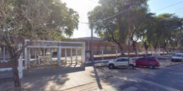 Batalla campal entre alumnas en Entre Ríos: mordieron a un profesor