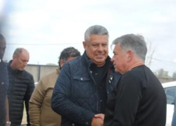 Chiqui Tapia llegó a Corrientes con la Copa del Mundo