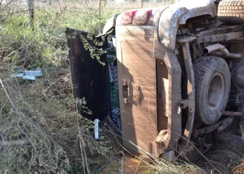 Volcó una camioneta con 21.500 paquetes de cigarrillos de contrabando