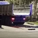 Adolescente que manejaba una moto murió aplastado por un camión municipal en Goya