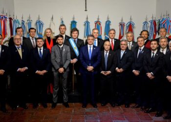 Javier Milei busca acercar posiciones con los gobernadores, pero mantiene la idea de vetar la ley de ATN