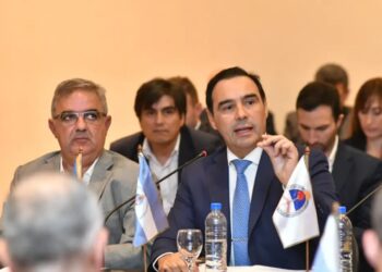 Gustavo Valdés exige “diálogo profundo” con Nación y “no para la foto”