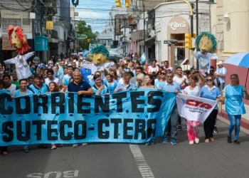Docentes de Corrientes adhieren al Paro Nacional del martes 14