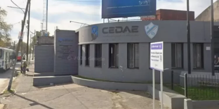 A un niño de 8 años se le cayó un arco de handball encima y está con muerte cerebral