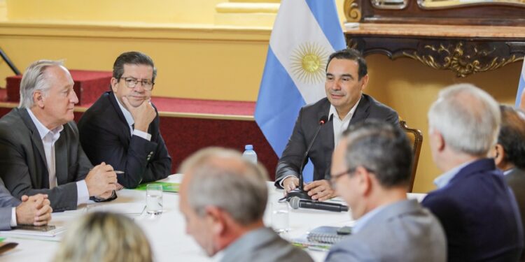 Gustavo Valdés encabezará una reunión de Gabinete este lunes