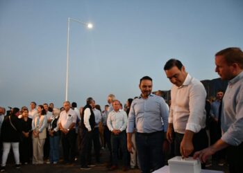 En Ituzaingó, Valdés habilitó un Centro de Jubilados e iluminación