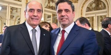 Renunciaron Francos y Catalán: Adorni es el nuevo Jefe de Gabinete