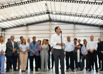 Valdés inauguró obras viales y deportivas clave para el desarrollo de Santa Ana