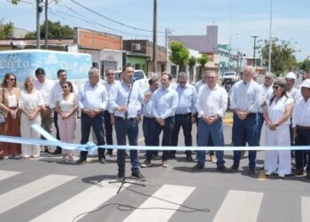 Valdés inauguró la ampliación de la Escuela Especial N°2 de Goya