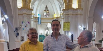 Gustavo Valdés visitó la Parroquia Santa Rita de Casia en Esquina y destacó la restauración del templo