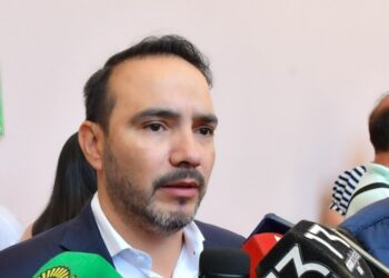 “Eficiencia de los recursos”: cómo se reordenarán los ministerios en Corrientes