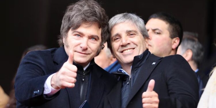 El Gobierno prepara una cumbre de ministros y técnicos para avanzar con las reformas laboral y tributaria