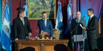 Cristian Olivetti asumió como nuevo Intendente de Esquina junto al Viceintendente Ángel Piciochi