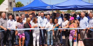 Valdés inauguró obras de infraestructura en barrios de Capital