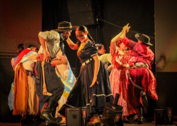 La 35ª Fiesta Nacional del Chamamé avanza con masivo acompañamiento de público en el Cocomarola