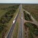El Gobierno selló los primeros contratos de las rutas 12 y 14