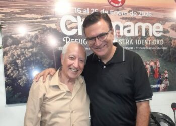 El conductor chamamecero Raúl Báez sufrió el robo de su cámara