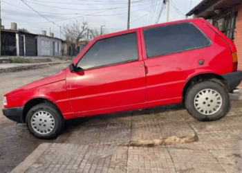 Dejó las llaves puestas y le robaron el auto cuando fue a trabajar