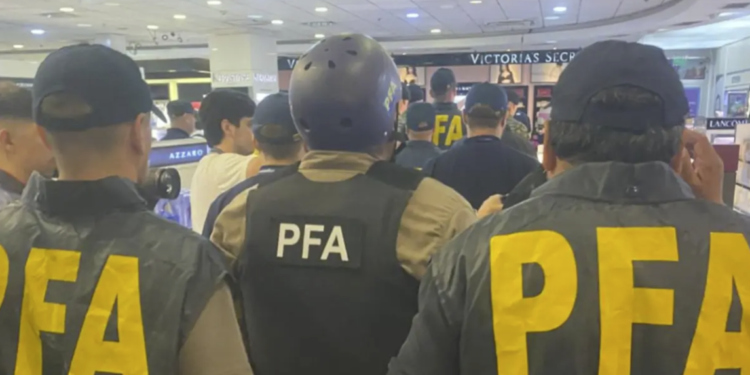 Expulsaron de la Argentina al peligroso sicario vinculado al “Tren de Aragua” capturado en Corrientes