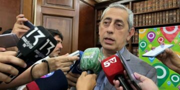 Anunciaron aumento salarial a empleados de la administración pública
