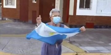 Murió “Abuela lalala”, la jubilada que se hizo viral en el Mundial 2022
