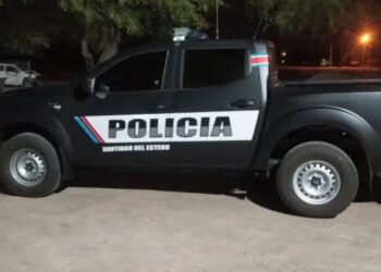 Desplazaron a un comisario de Santiago del Estero por subir fotos íntimas en sus estados de WhatsApp
