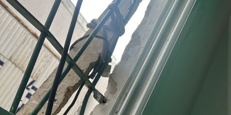 ROBO EN RECONOCIDO LOCAL DE ROPA DEPORTIVA DE ESQUINA