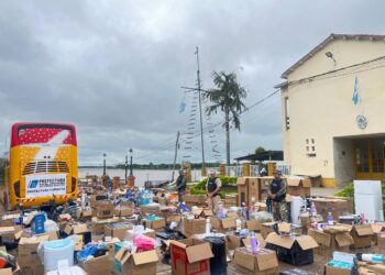 Secuestran mercadería ilegal por más de $140 millones en un colectivo de una empresa correntina